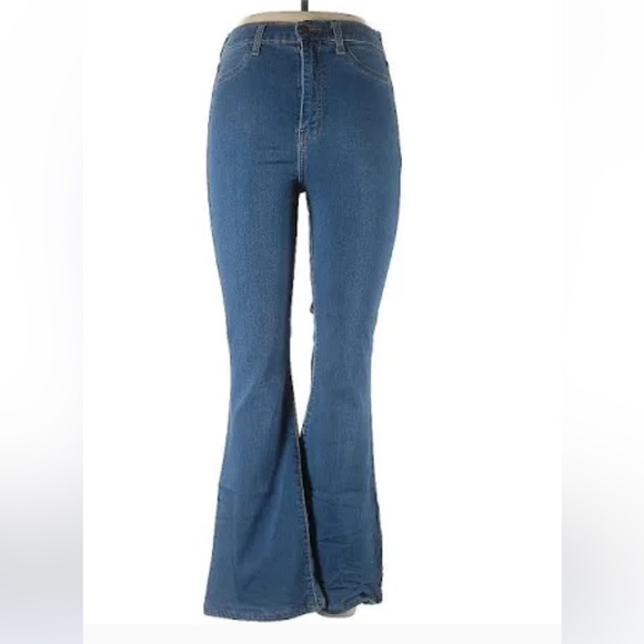 Fashion nova total stretch bell bottom high waste button down jeans - Picture 3 of 6